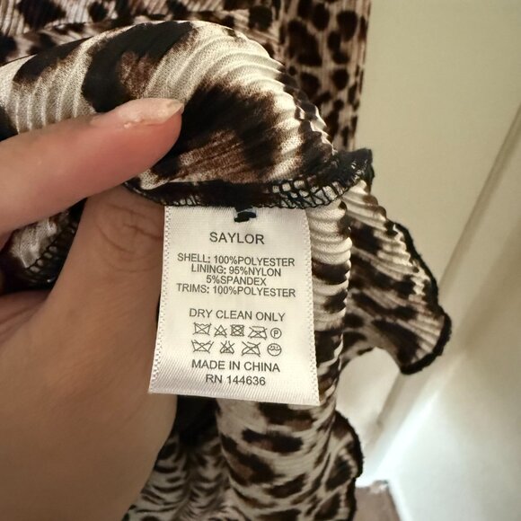 Saylor Emerson Leopard Long Sleeve Pleated Mini Dress M - Picture 6 of 8